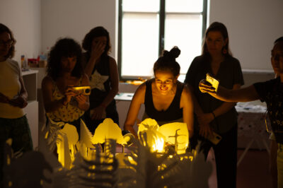Iluminar el aula. Creando escenarios para la curiosidad